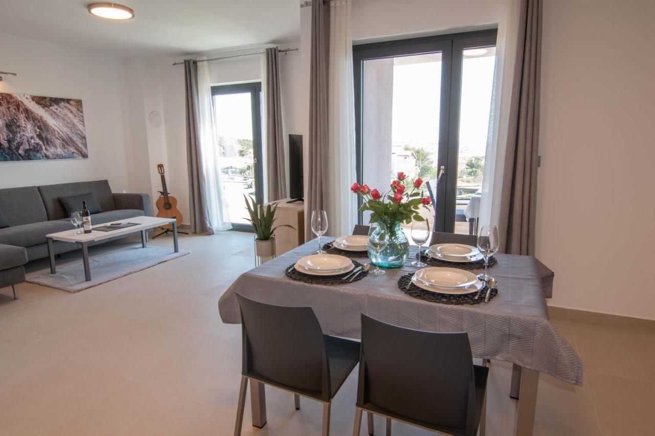 Luxury Apartment Faro With Sea View And Swimming Pool Premantura Buitenkant foto