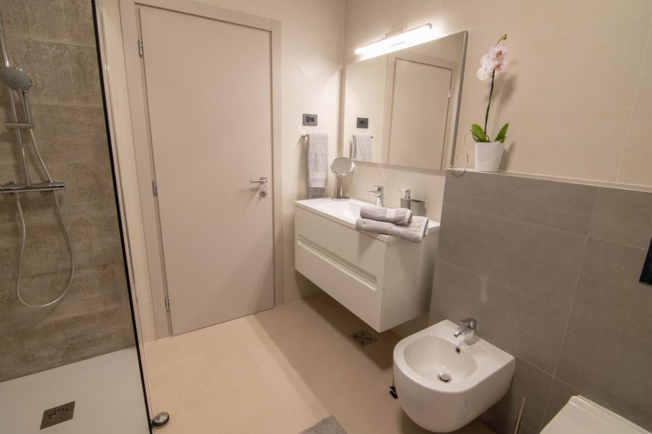 Luxury Apartment Faro With Sea View And Swimming Pool Premantura Buitenkant foto