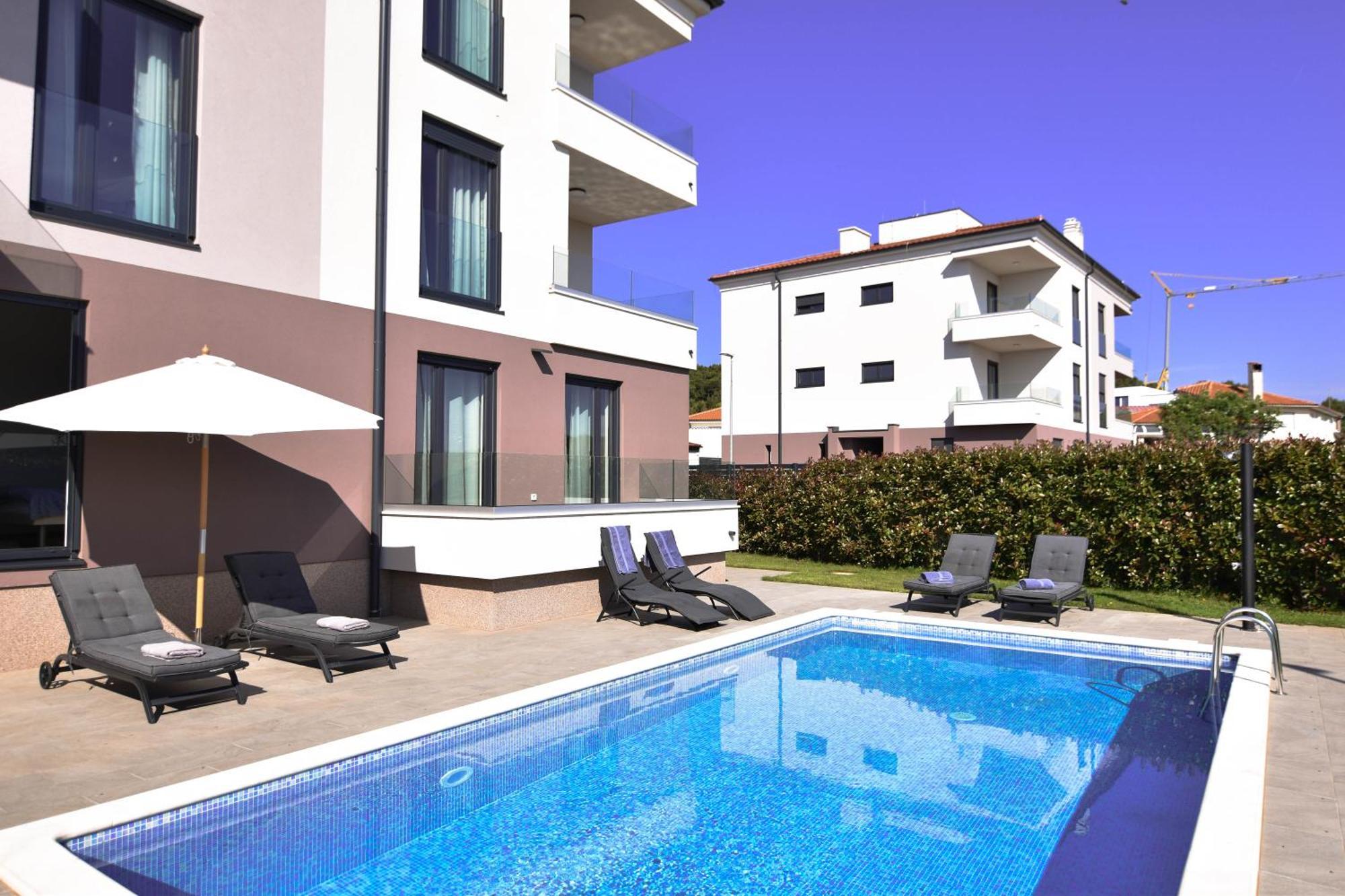 Luxury Apartment Faro With Sea View And Swimming Pool Premantura Buitenkant foto